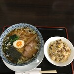 Kaname - ラーメンセット（大盛無料）８８０円安くて美味い！