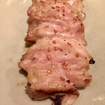 オオクサ - 大山鶏のはらみにはみじん切りにした大蒜と胡麻が散らしてあります