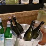 ホテル&スパ センチュリーマリーナ 函館 - 朝のスパークリングワイン