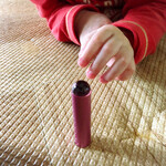 らーめん森や。 - 林さんからのプレゼントで遊ぶ我が子