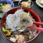 魚匠 鈴栄 - 生シラスのアップです