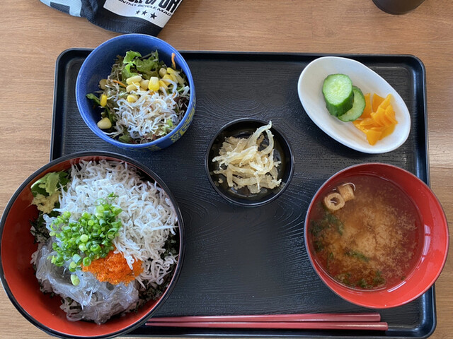 魚匠 鈴栄 - 美田園（海鮮丼）の写真