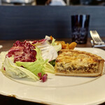 ル ボークープ - セップ茸とマロン、ゴボウのキッシュ