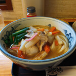 ふる里うどん  - しっぽくうどん 500円
      具だくさんのボリューム◎