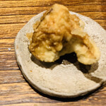 日本橋 蕎ノ字 - ■玉取茸
      ☆ 静岡市岡部町の杉山農園の椎茸。
      肉厚と大きさに驚く。豊かな香りと旨味が濃い。
      