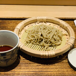 日本橋 蕎ノ字 - ■蕎麦で〆る
      ☆新蕎麦。手打ちの蕎麦は大将の自信作。二八蕎麦。