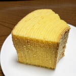 クラブハリエ B-スタジオ - カットバーム…５９４円(賞味期限…当日)※半分にカットしたものです。