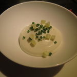 エクアトゥール - 鮎のリエット、コンソメのジュレとジャガイモのムースで覆って