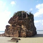 Tatsuzawa Misaki Cafe - 稲佐の浜の弁天島
