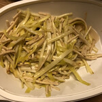 シェフス - 黄ニラの干し豆腐炒め