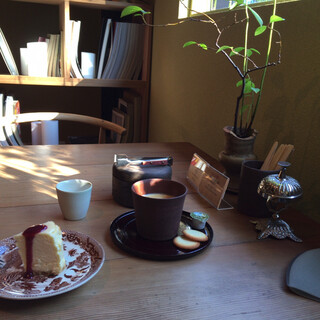 カフェ&ギャラリー on_1