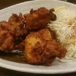Yakiton Chikuzenya - 鶏の唐揚げ