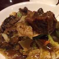 萬珍樓 本店 - 国産牛バラ飯