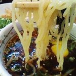 博多ラーメン 味の蔵 - つるつるの麺が涼しげ