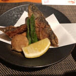 渓流荘しおり絵 - 岩魚の唐揚げ