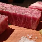 一休亭 - ●中瓶B550+生中B 580X3+ﾅﾑﾙ&ｷﾑﾁ630＋近江牛(超厚切ﾌｨﾚ5500･ｼｬﾄｰﾌﾞﾘｱﾝ 100ｇ4980･赤身1280+ﾄﾞﾗｺﾞﾝﾛｰｽ1980+にぎり1200)+焼ﾚﾊﾞｰ680+税=20,394円 2020年10月