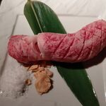 一休亭 - ●近江牛 焼肉 元祖ドラゴンロース 1,980円 (税別)