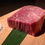 一休亭 - ●近江牛 焼肉 超厚切フィレ 5,500円 (税別)