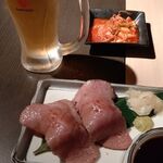 一休亭 - ●近江牛 炙り にぎり 1,200円 (税別)