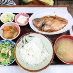 ゆたか食堂 - きんめ煮定食800円