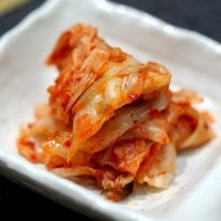 肉の匠 将泰庵  船橋本店 - 前菜のキムチ