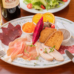 Wine Sakaba Yoshokudo Taro/Kakuuchi Sakaba Jiro