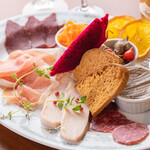 Wine Sakaba Yoshokudo Taro/Kakuuchi Sakaba Jiro