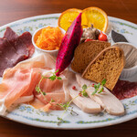 Wine Sakaba Yoshokudo Taro/Kakuuchi Sakaba Jiro