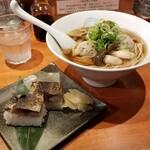麺屋 六感堂 - 鯖のつみれそば＋炙り鯖寿司