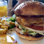 ザ・コーナー ハンバーガー＆サルーン - 