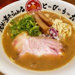 焼きあご煮干しらぁめん とびうお - 濃厚焼きあご煮干しらぁめん 850円