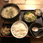 松阪牛たんど - サムゲタン鍋定食