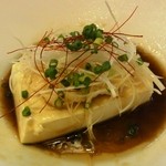 中国麺飯 勇 - エビのせ中華風冷奴。