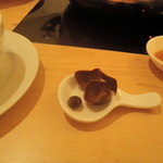 天香回味 - 実を食べると種があります。