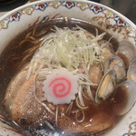 下品なぐらいダシのうまいラーメン屋 - 