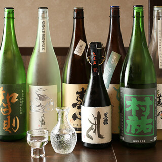 A lineup of carefully selected Japanese sake including limited edition sake! Weekly brands also available