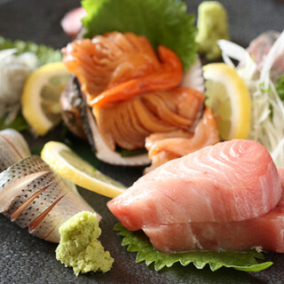 Enjoy fish dishes made with fresh fish that the owner himself procures from the market.