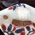 表参道うかい亭 - ランチコース１４３２０円。岩手県産 国産牛サーロインステーキ。とーっても美味しいサーロインです（╹◡╹）（╹◡╹）