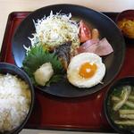 Joi Furu - 幕の内朝食499円