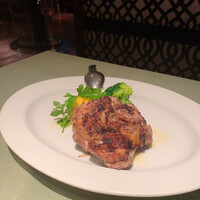 37 Steakhouse & Bar - 