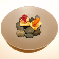 ベージュ アラン・デュカス 東京 - カナッペ