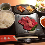 炭火焼肉 羅山 - 