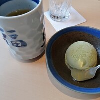 鮨処 銀座福助 サンシャイン60店 - 食後のデザートがサービスでつく。