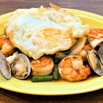 タイ屋台 ラオラオ - 恵比寿ラオラオ　魚介のガパオ炒め