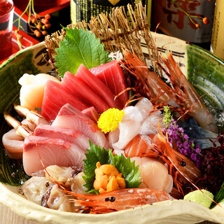 Our specialty is the Kuumi-mori platter, a platter of 7 kinds of extremely fresh sashimi