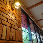 コメダ珈琲店 - 暖かな光