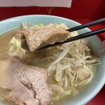 ラーメン二郎 - ブタ、としか言い様がなく。