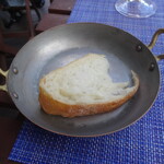 レ ファーブル ボンジュール - 自家製パン