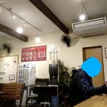 家系ラーメン 幸家 川崎大師店 - カウンターからの眺望。