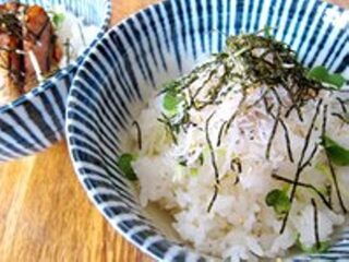 Menya Sumisu - 釜揚げしらすの小さな丼　￥300